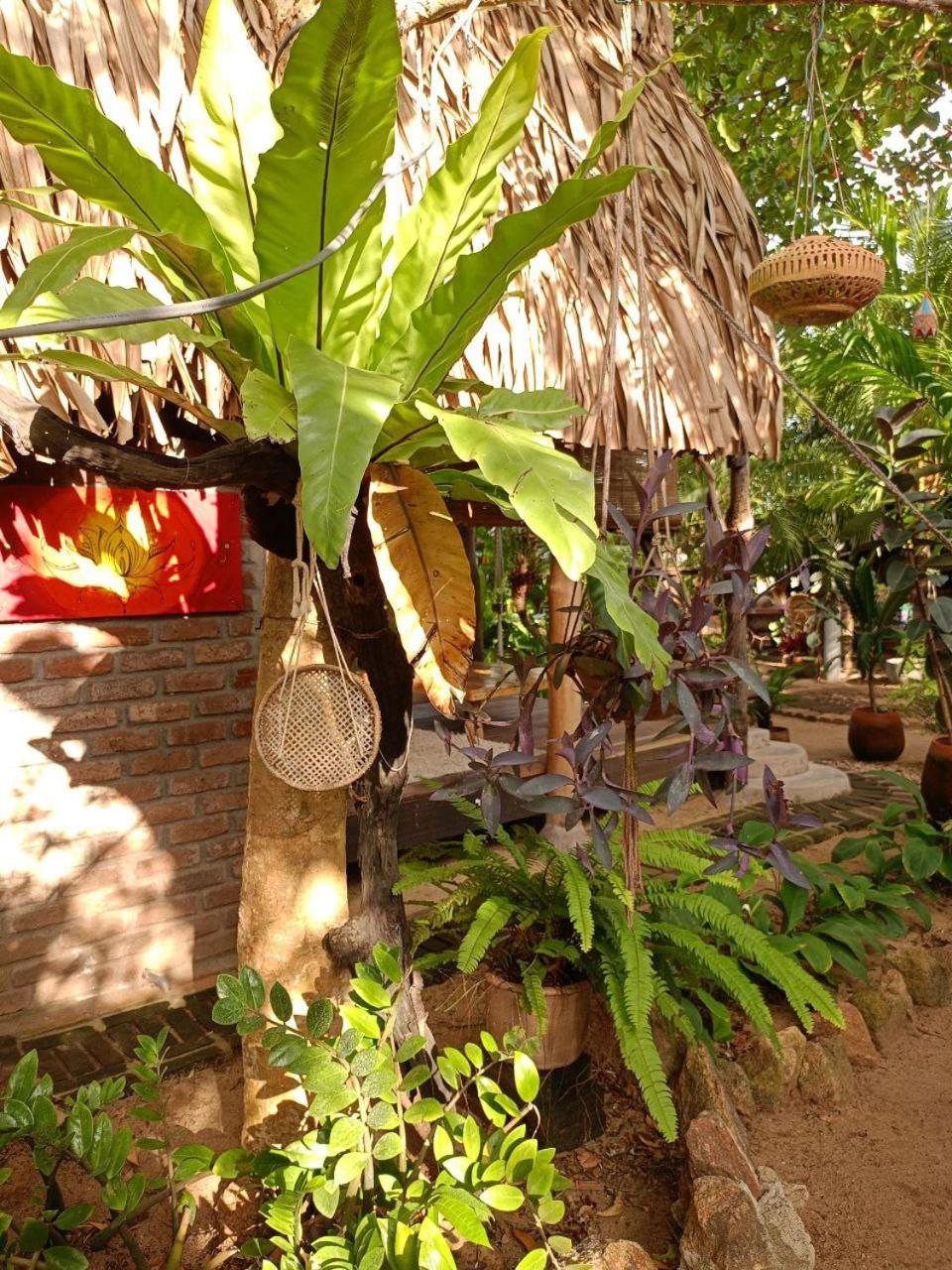 Monsoon Eco Resort - Whisky Point Arugambay Поттувил Номер фото