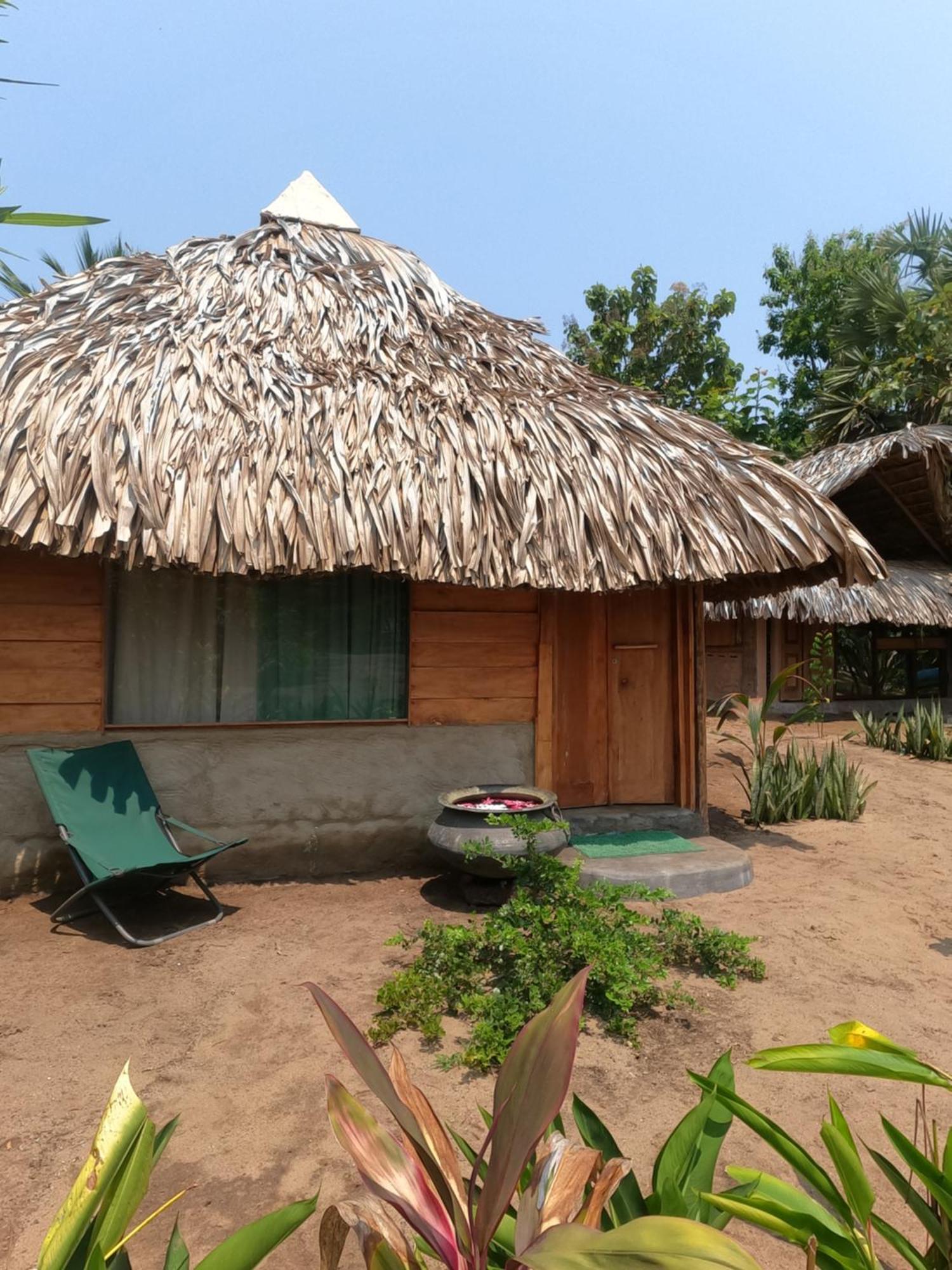Monsoon Eco Resort - Whisky Point Arugambay Поттувил Номер фото