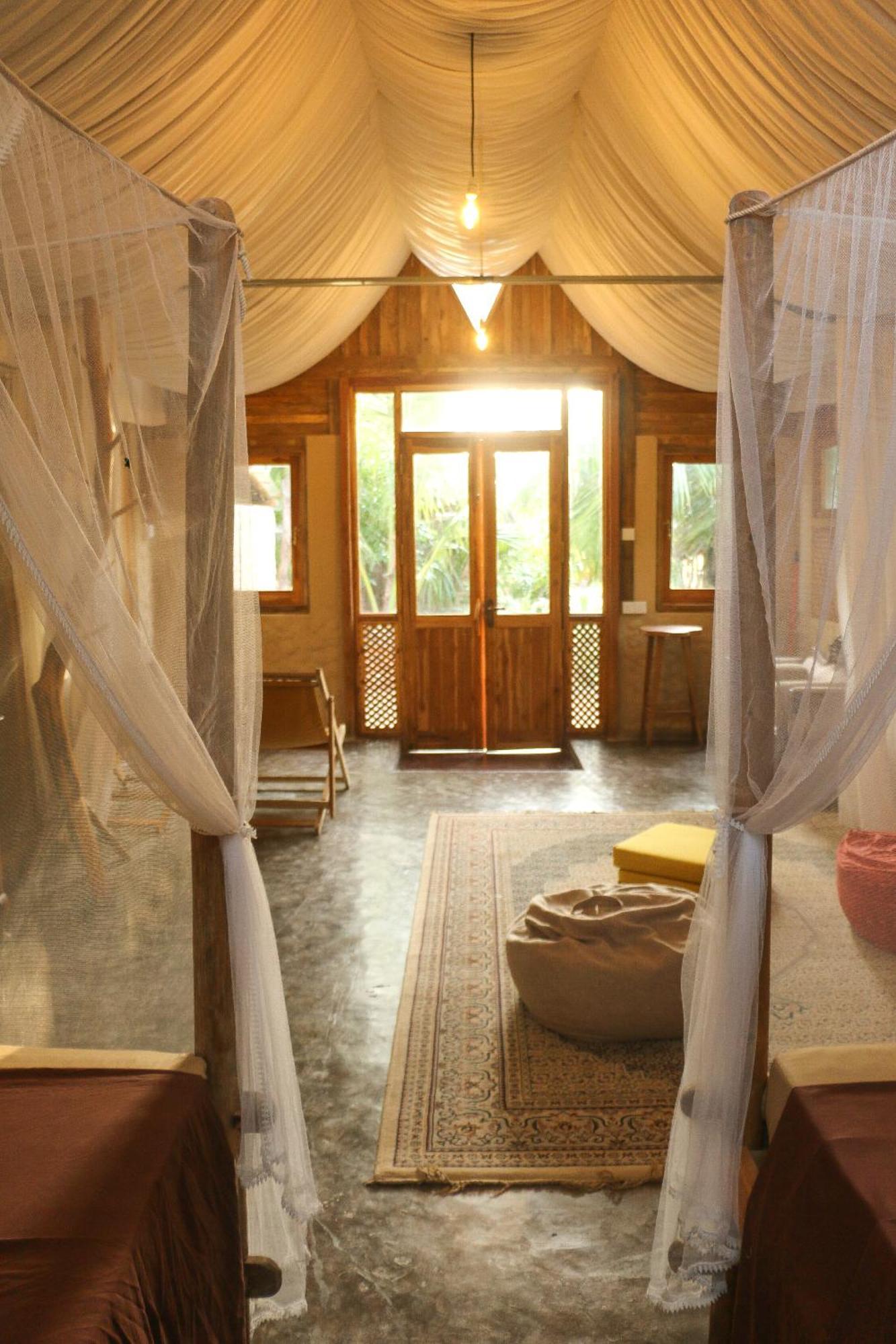 Monsoon Eco Resort - Whisky Point Arugambay Поттувил Номер фото