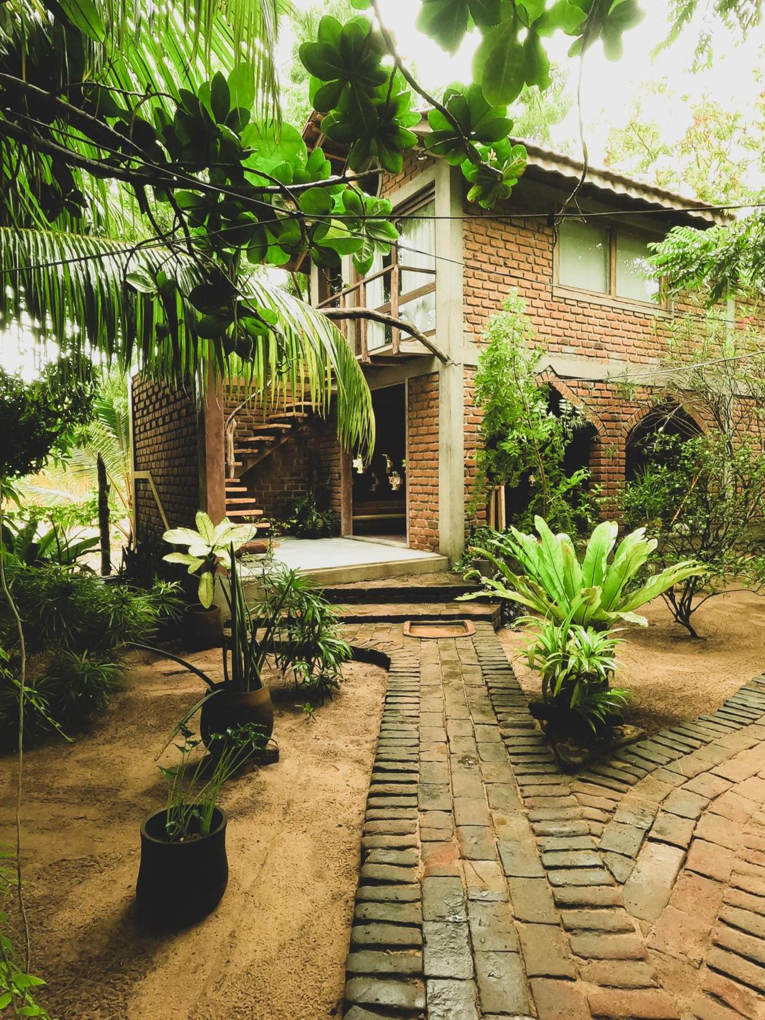 Monsoon Eco Resort - Whisky Point Arugambay Поттувил Номер фото
